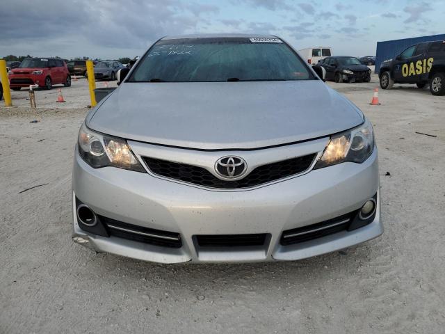 4T1BF1FK9CU501452 - 2012 TOYOTA CAMRY BASE SILVER photo 5