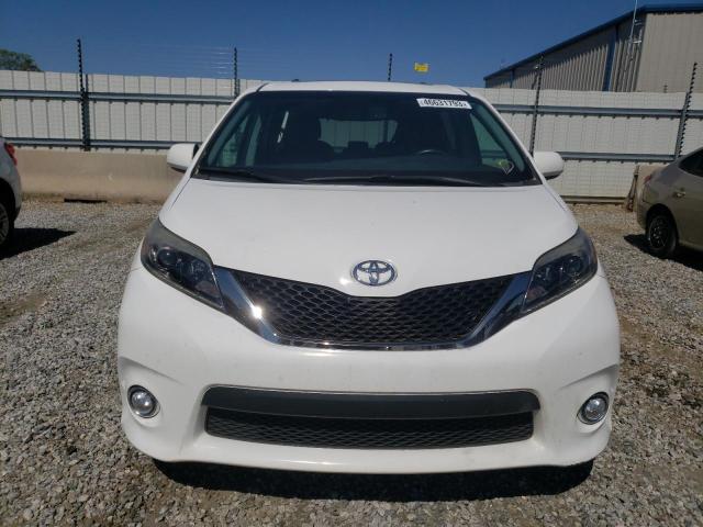 5TDXZ3DC2HS803170 - 2017 TOYOTA SIENNA SE WHITE photo 5