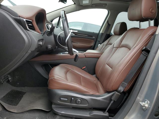 5GAERDKW2KJ194999 - 2019 BUICK ENCLAVE AVENIR GRAY photo 7