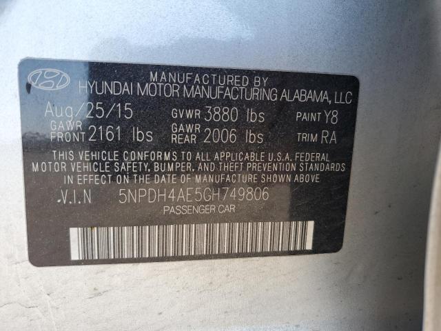 5NPDH4AE5GH749806 - 2016 HYUNDAI ELANTRA SE SILVER photo 12