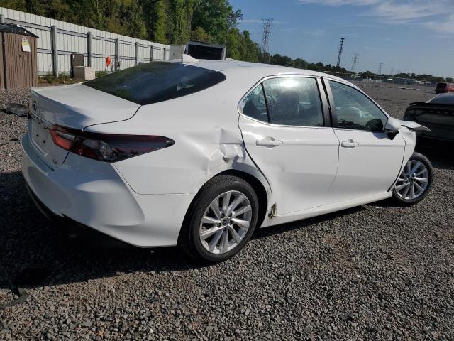 4T1C11AK6PU816676 - 2023 TOYOTA CAMRY LE WHITE photo 3