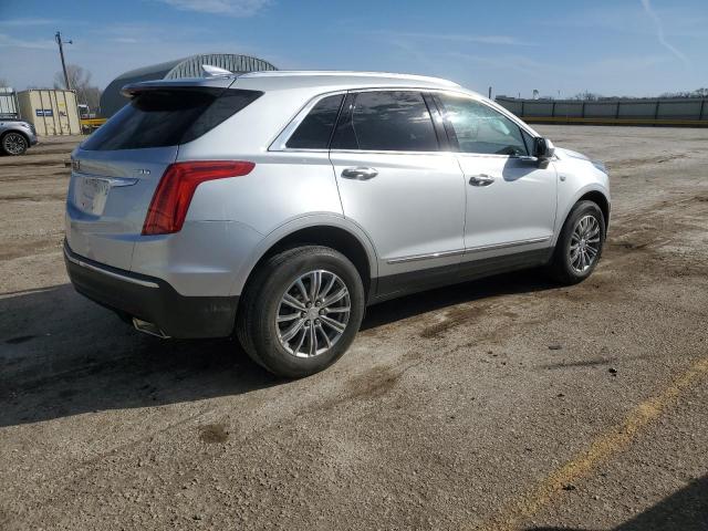 1GYKNBRS6HZ242609 - 2017 CADILLAC XT5 LUXURY SILVER photo 3