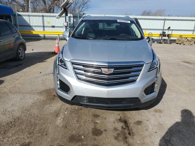 1GYKNBRS6HZ242609 - 2017 CADILLAC XT5 LUXURY SILVER photo 5