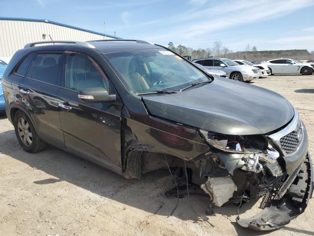 5XYKT4A19BG107690 - 2011 KIA SORENTO BASE GREEN photo 4