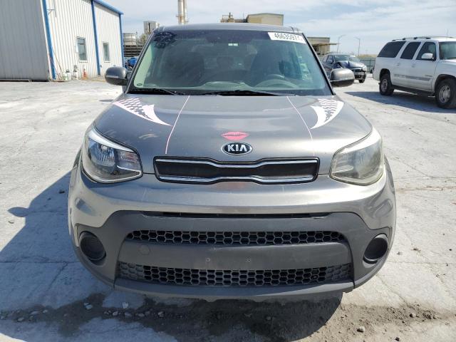 KNDJN2A26H7466939 - 2017 KIA SOUL BLACK photo 5