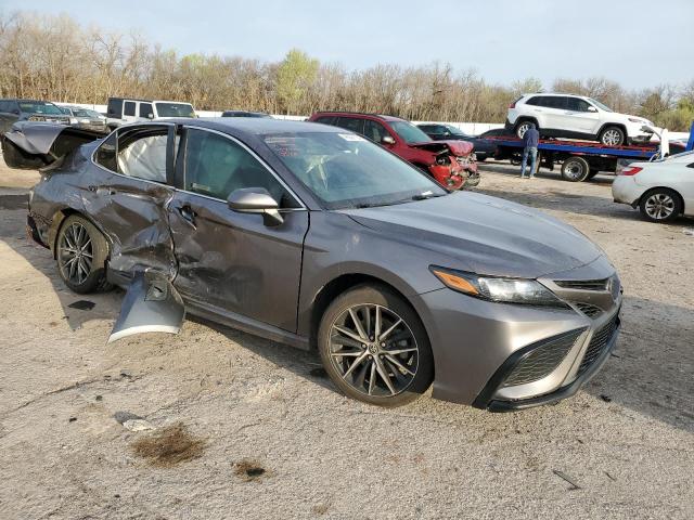 4T1G11AK5MU424589 - 2021 TOYOTA CAMRY SE GRAY photo 4