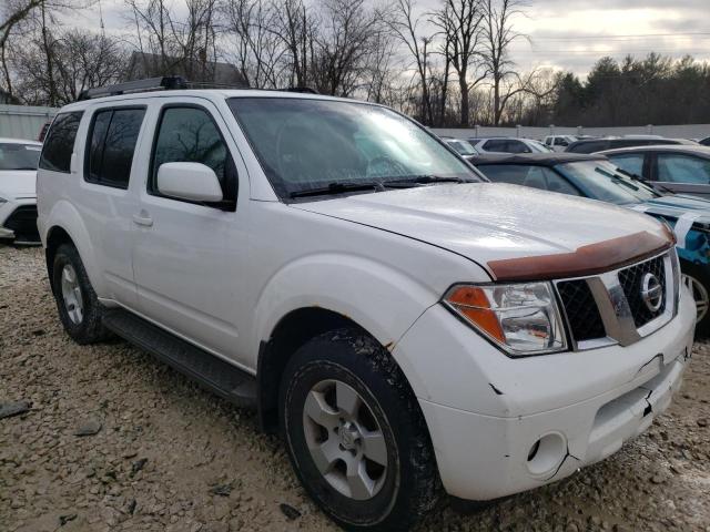 5N1AR18WX5C720075 - 2005 NISSAN PATHFINDER LE 白色 照片 4