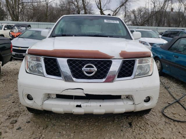 5N1AR18WX5C720075 - 2005 NISSAN PATHFINDER LE 白色 照片 5