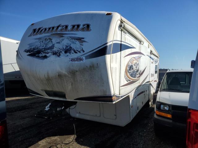 4YDF31022D4700963 - 2013 KEYSTONE MONTANA WHITE photo 2