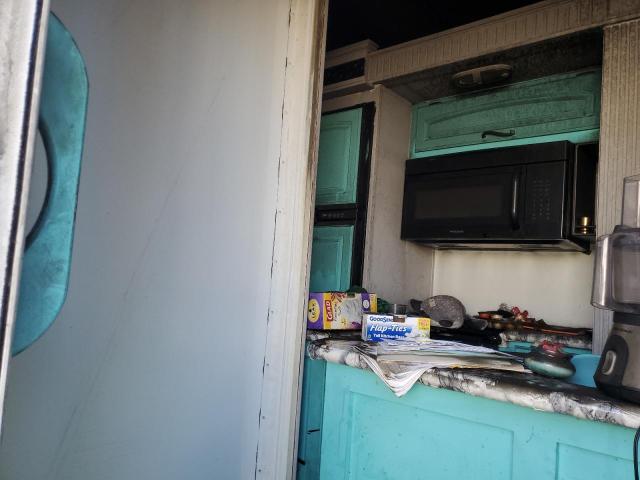 4YDF31022D4700963 - 2013 KEYSTONE MONTANA WHITE photo 6