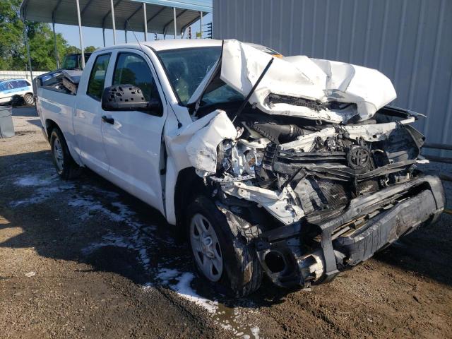 5TFRM5F15HX112434 - 2017 TOYOTA TUNDRA DOUBLE CAB SR/SR5 WHITE photo 1