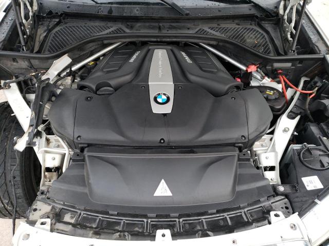 5UXKR6C5XF0J74352 - 2015 BMW X5 XDRIVE50I WHITE photo 11