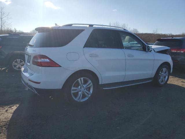 4JGDA5HBXFA577649 - 2015 MERCEDES-BENZ ML 350 4MATIC WHITE photo 3
