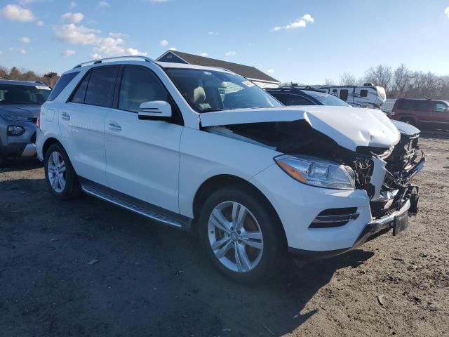 4JGDA5HBXFA577649 - 2015 MERCEDES-BENZ ML 350 4MATIC WHITE photo 4