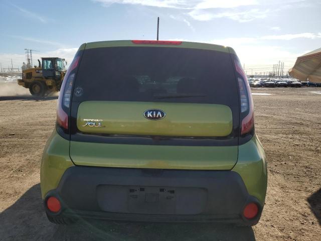 KNDJN2A22F7786210 - 2015 KIA SOUL GREEN photo 6