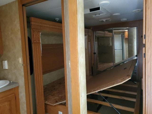 5SFBG362X9E203232 - 2009 HEARTLAND GATEWAY 白色 照片 5