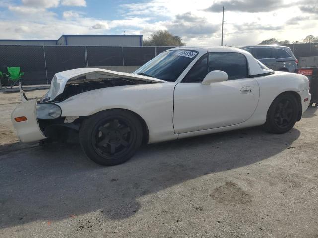 JM1NB3533Y0141886 - 2000 MAZDA MX-5 MIATA BASE WHITE photo 1