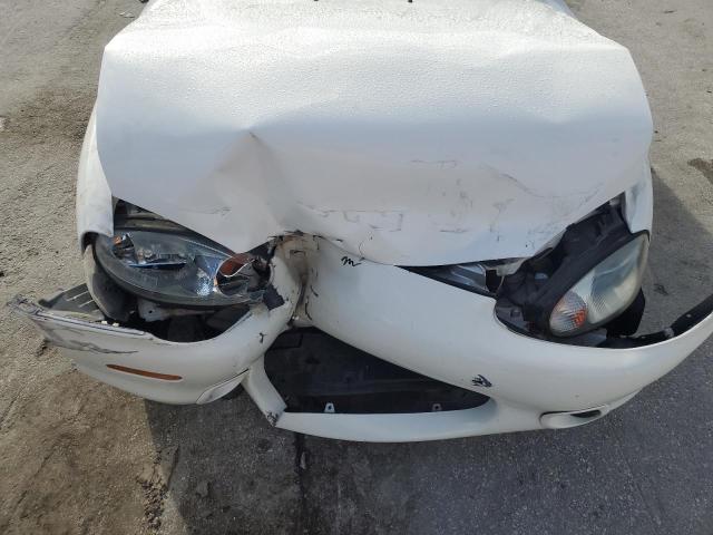 JM1NB3533Y0141886 - 2000 MAZDA MX-5 MIATA BASE WHITE photo 11