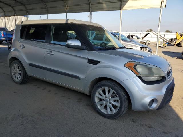 KNDJT2A65D7524414 - 2013 KIA SOUL + SILVER photo 4