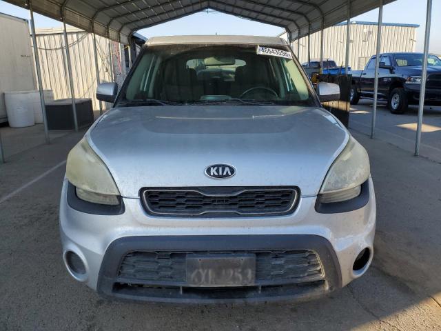 KNDJT2A65D7524414 - 2013 KIA SOUL + SILVER photo 5
