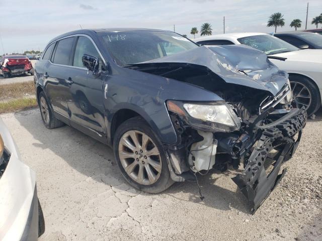 2LMHJ5FK3JBL01111 - 2018 LINCOLN MKT BLUE photo 4