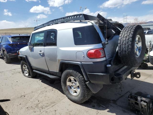 JTEBU11F68K023235 - 2008 TOYOTA FJ CRUISER SILVER photo 2