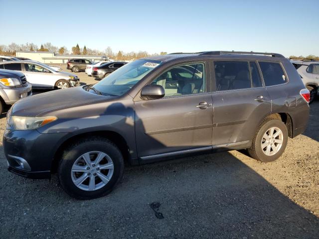 5TDZK3EH3BS039473 - 2011 TOYOTA HIGHLANDER BASE SILVER photo 1