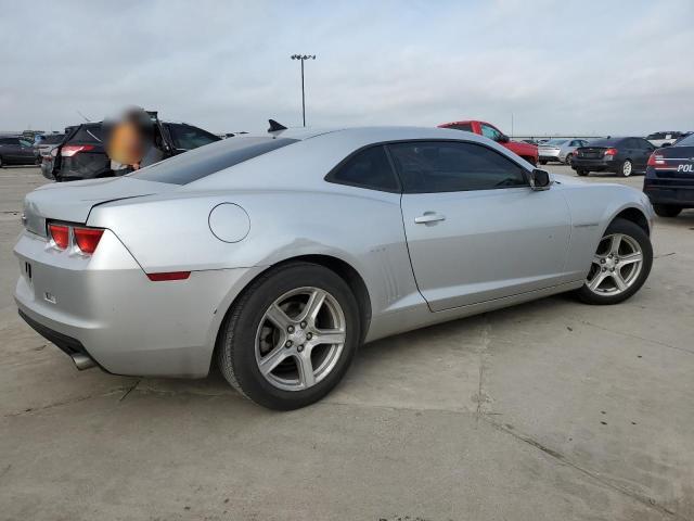 2G1FA1EV1A9207952 - 2010 CHEVROLET CAMARO LS SILVER photo 3