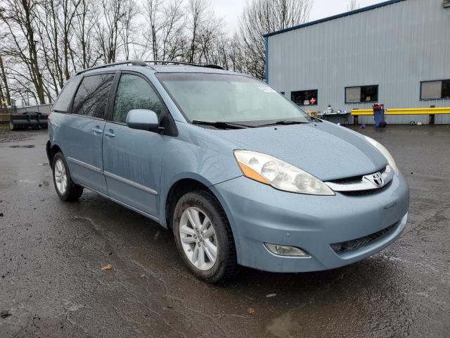 5TDBK22C17S003583 - 2007 TOYOTA SIENNA XLE BLUE photo 4