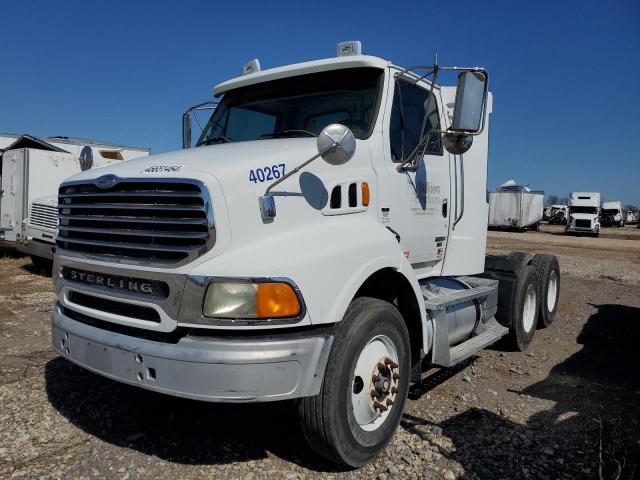 2FWJA3CVX7AY68015 - 2007 STERLING TRUCK AT 9500 WHITE photo 2