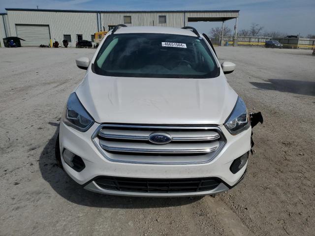 1FMCU0HD8JUA71736 - 2018 FORD ESCAPE SEL WHITE photo 5