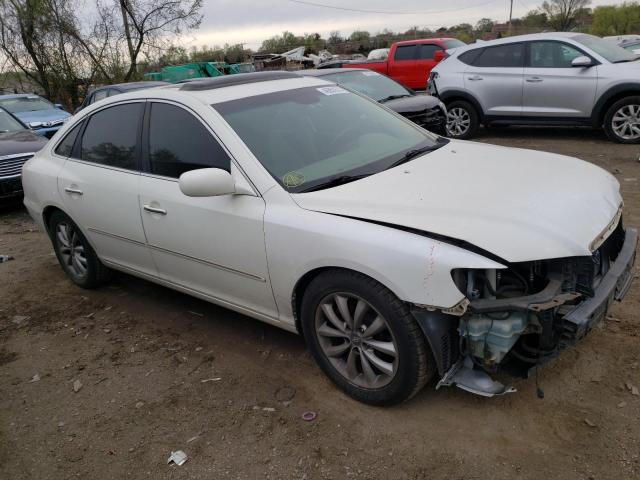 KMHFC46F17A176219 - 2007 HYUNDAI AZERA SE WHITE photo 4