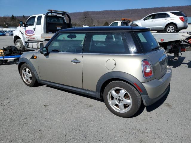 WMWSU3C58BT096433 - 2011 MINI COOPER TAN photo 2