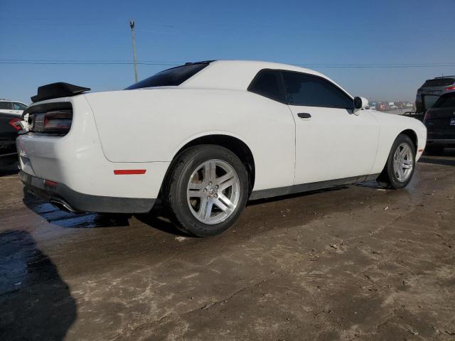 2C3CDZAG0GH137337 - 2016 DODGE CHALLENGER SXT WHITE photo 3