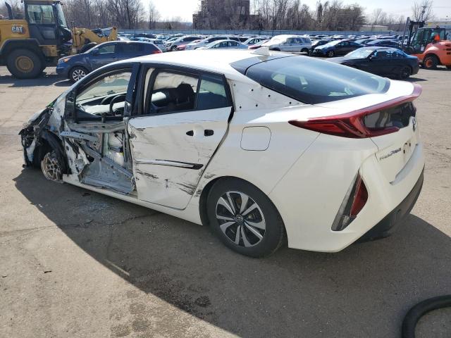 JTDKARFP0J3100324 - 2018 TOYOTA PRIUS PRIM WHITE photo 2