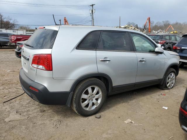 5XYKT3A1XDG377279 - 2013 KIA SORENTO LX SILVER photo 3