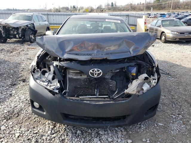 4T1BF3EK9BU225446 - 2011 TOYOTA CAMRY BASE GRAY photo 5