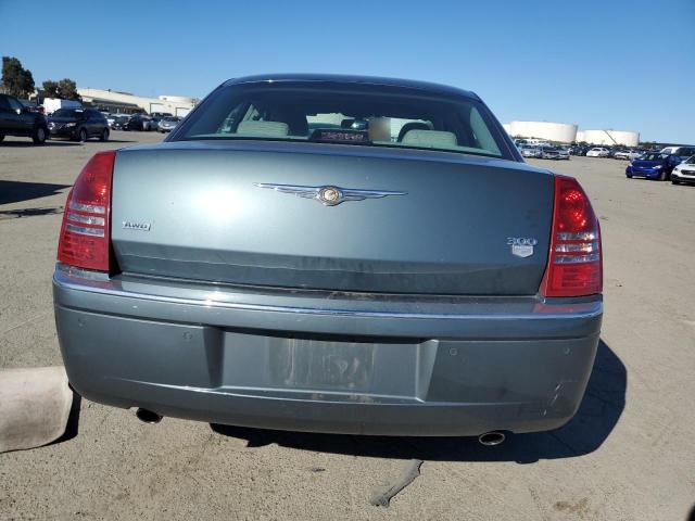 2C3AK63H25H619404 - 2005 CHRYSLER 300C BLUE photo 6