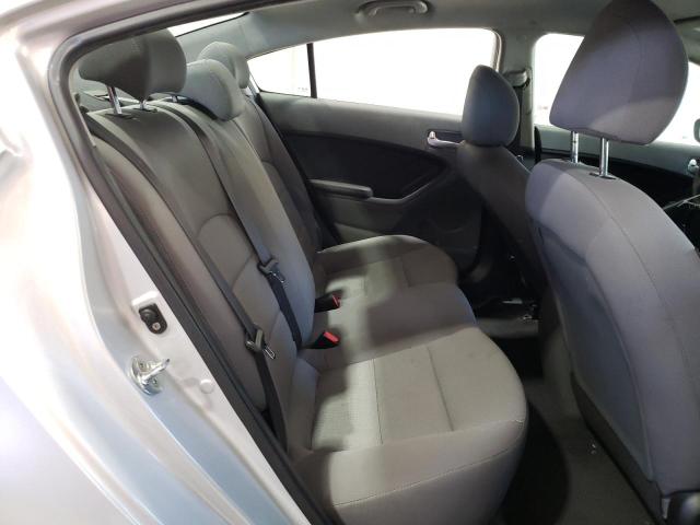 3KPFK4A74JE254326 - 2018 KIA FORTE LX SILVER photo 10