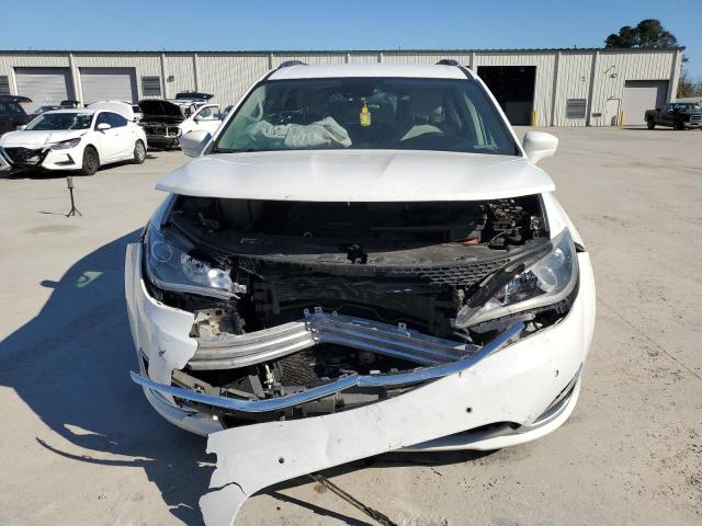 2C4RC1EG9HR764165 - 2017 CHRYSLER PACIFICA TOURING L PLUS WHITE photo 5