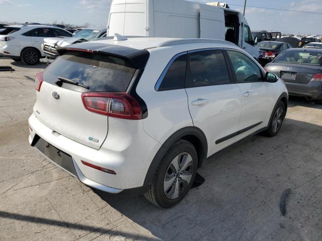 KNDCB3LC7K5239002 - 2019 KIA NIRO FE WHITE photo 3