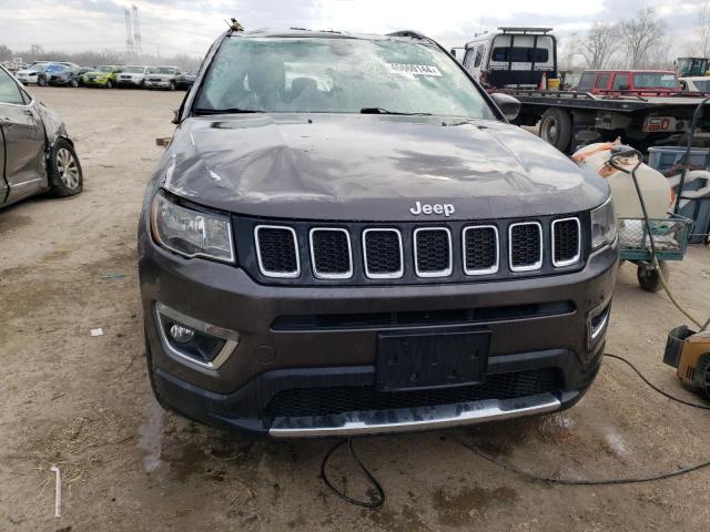 3C4NJDCB7JT482428 - 2018 JEEP COMPASS LIMITED GRAY photo 5