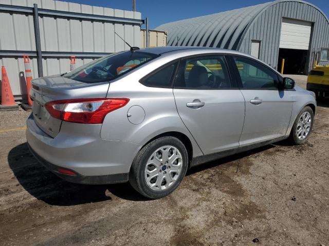 1FAHP3F24CL391848 - 2012 FORD FOCUS SE SILVER photo 3