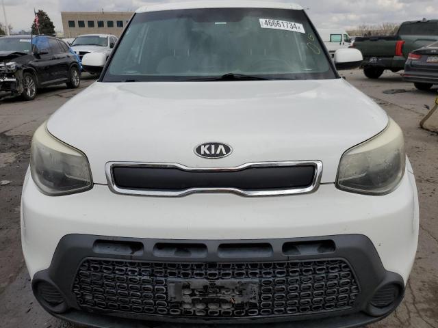 KNDJN2A23E7065361 - 2014 KIA SOUL WHITE photo 5