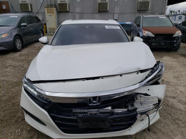 1HGCV2F94KA007001 - 2019 HONDA ACCORD TOURING WHITE photo 5