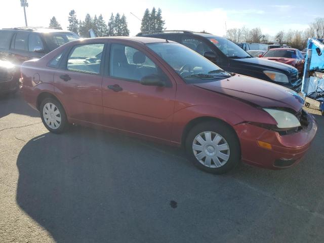 1FAFP34N75W153837 - 2005 FORD FOCUS ZX4 RED photo 4