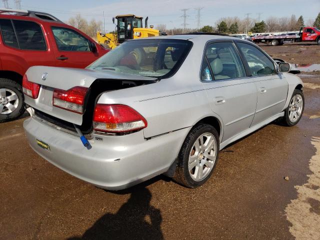 1HGCG16572A004014 - 2002 HONDA ACCORD EX SILVER photo 3