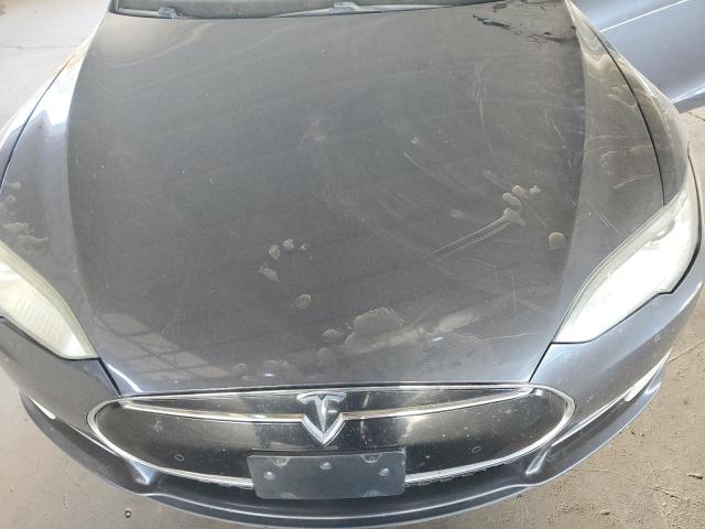 5YJSA1E11GF134752 - 2016 TESLA MODEL S ნაცრისფერი ფოტო 11