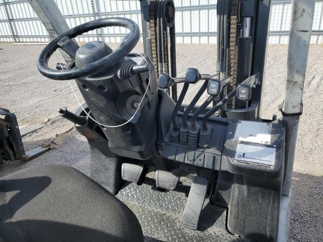 CP1F29W2795 - 2013 NISSAN CF40LP GRAY photo 9