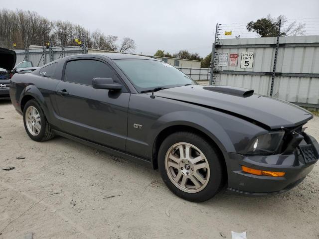 1ZVHT82H475269267 - 2007 FORD MUSTANG GT GRAY photo 4